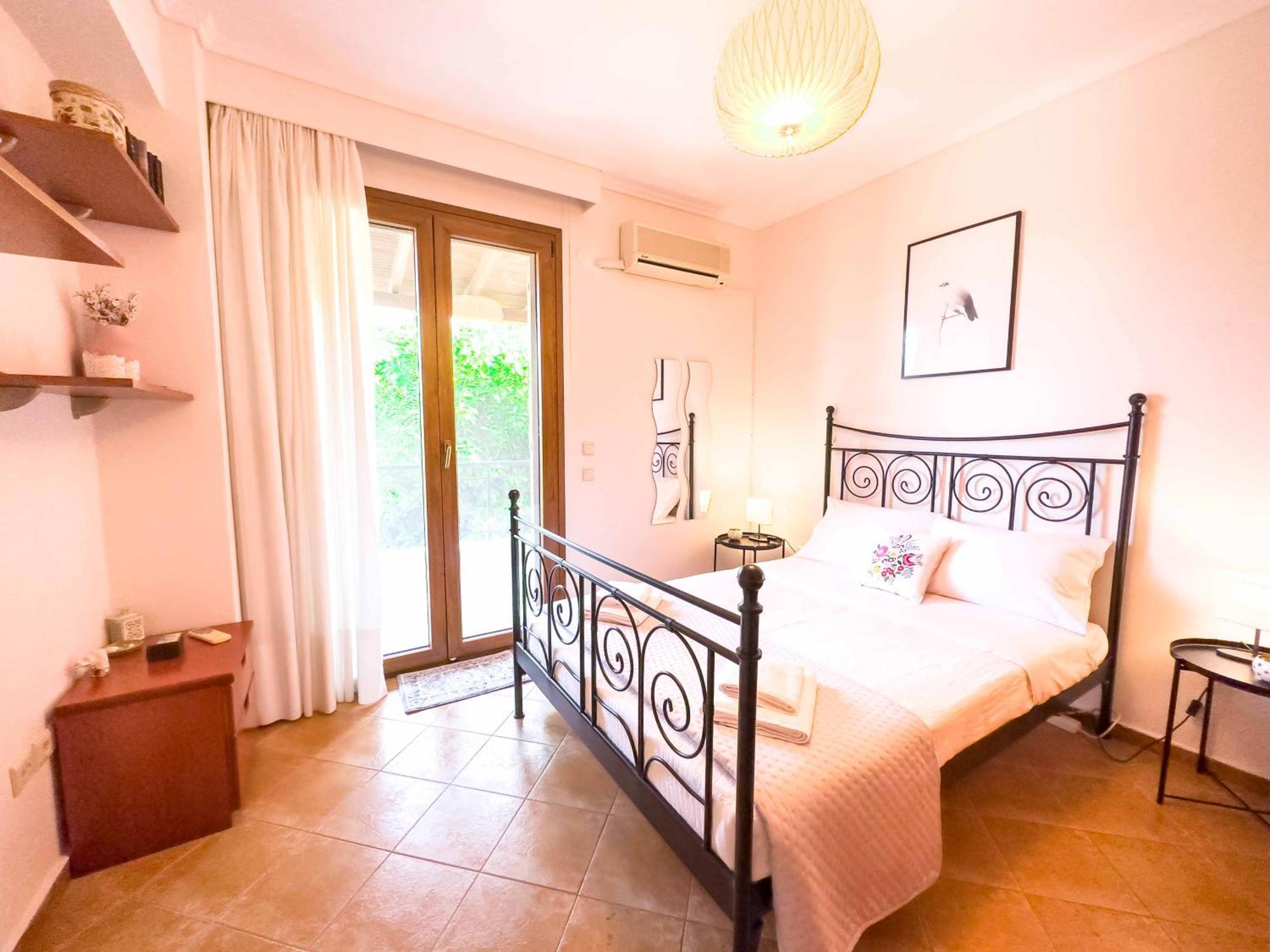 Villa Bougainvillea Epanomí Buitenkant foto